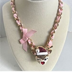 NWT BETSEY JOHNSON SANTA BABY WINKING REINDEER🦌 NECKLACE/ PINK 🎀🦌